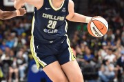 起飞！飞翼第三节曾轰19-0！李月汝前三节9中5砍下15分 正负值+18