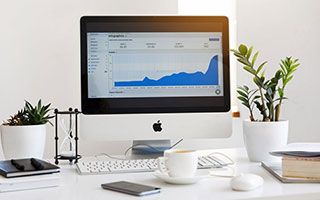 刘禹彤社媒分享日常：年度最简单手势舞和最好看滤镜